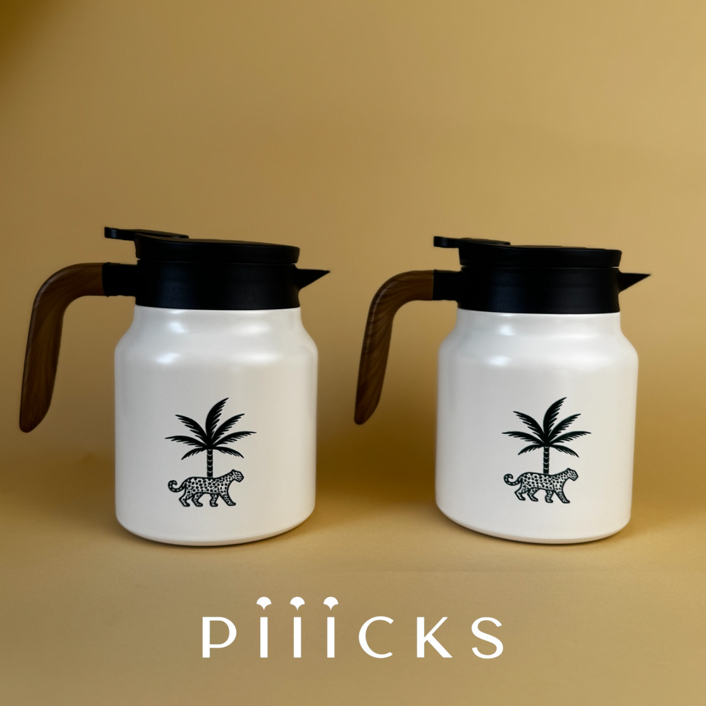 طقم حافظة لون بيج بنقشة النمر والنخلة