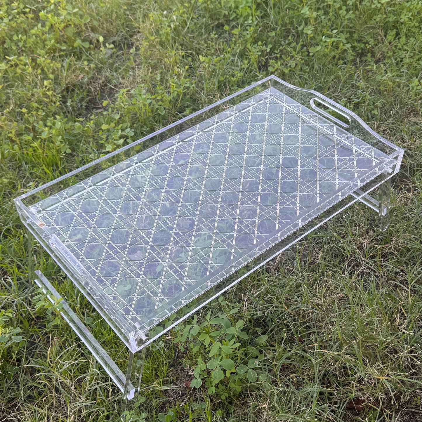 طاولة اكريلك