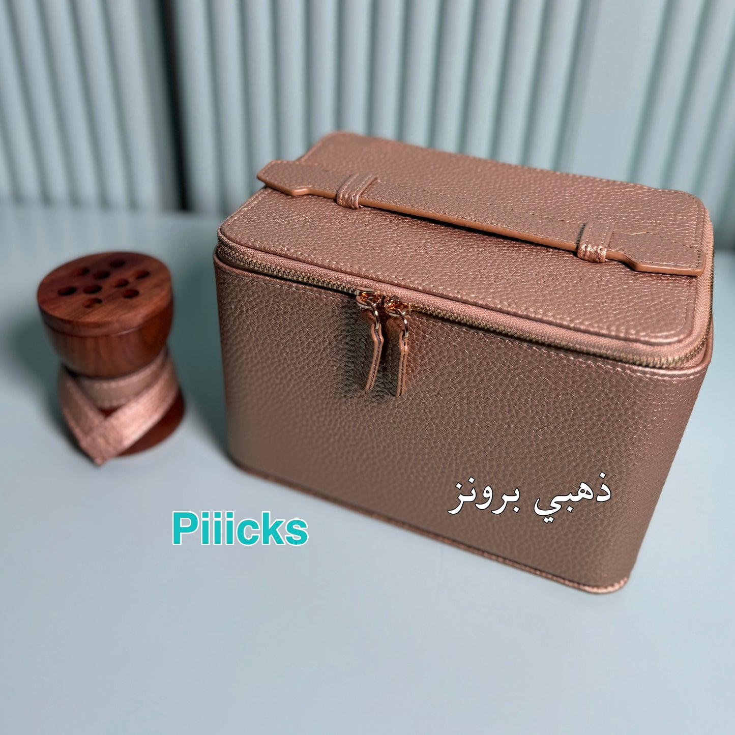 حقيبة مستحضرات تجميل مع مبخر صغير للرحلات Leather cosmetics bag