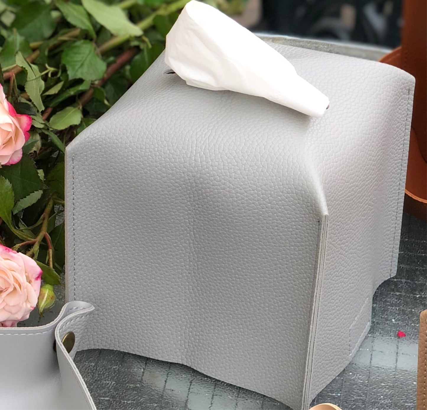 Leather Tissue coverغطاء جلدي للمناديل - مربع -